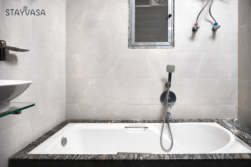 Bathtub Room